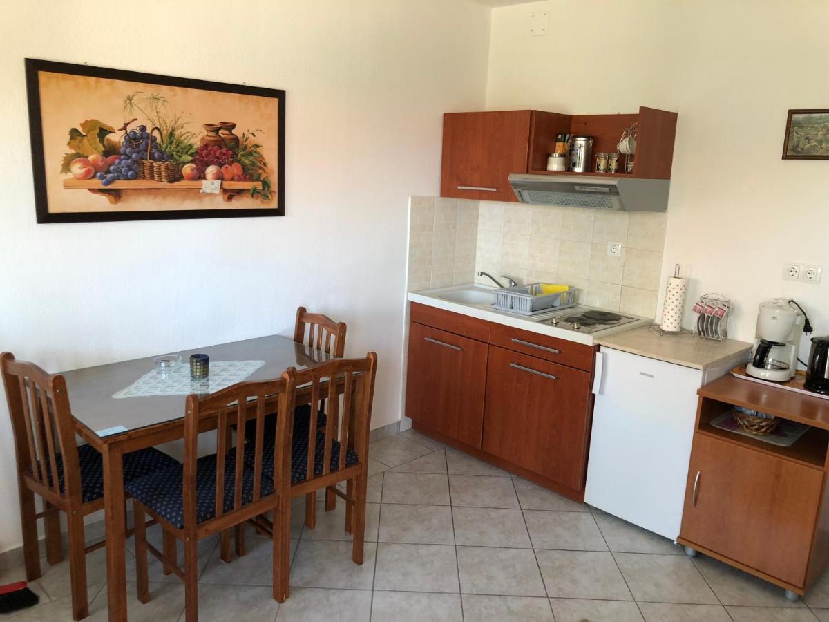 Apartmani Area Doma 特罗吉尔 外观 照片