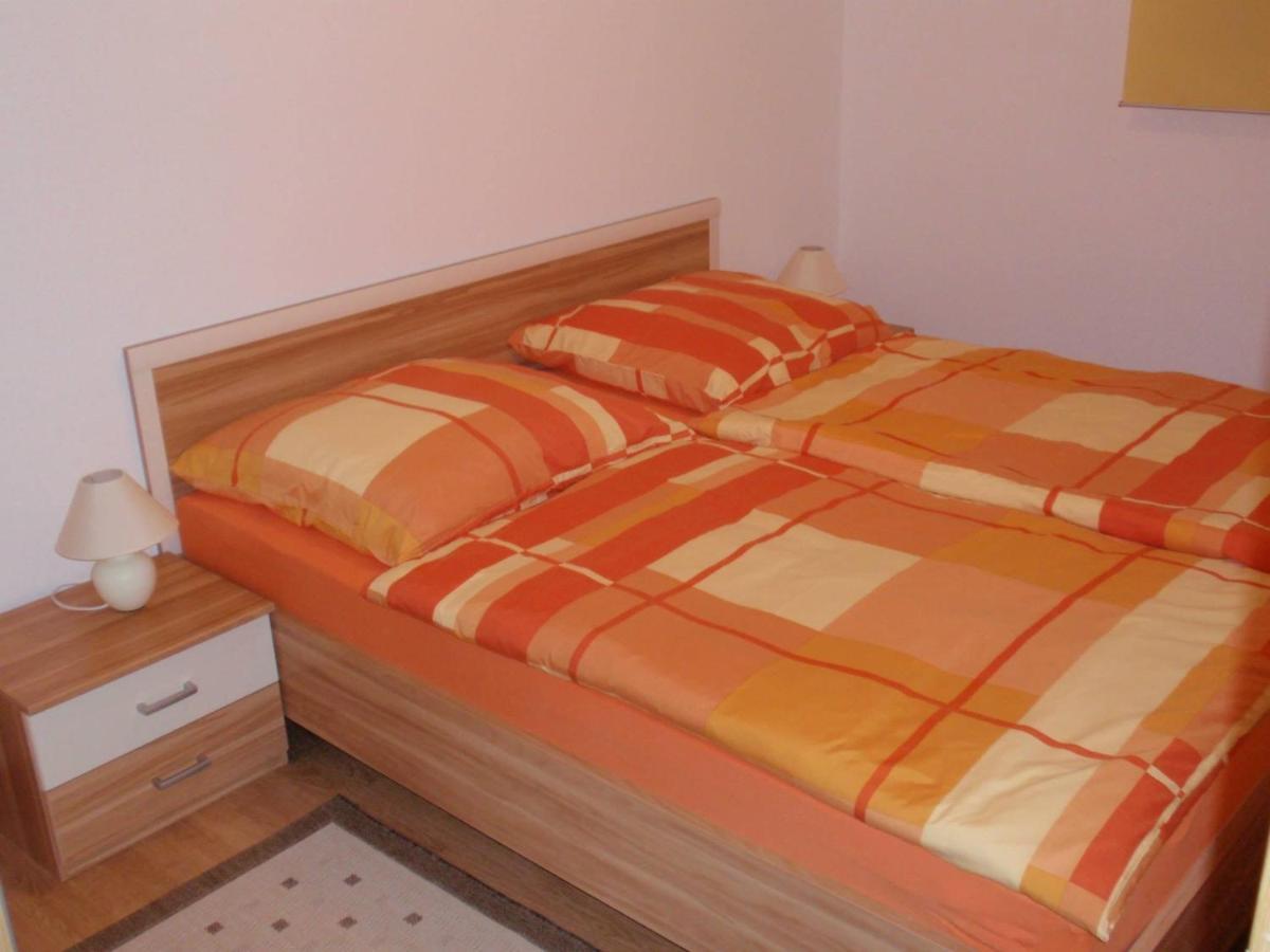 Apartmani Area Doma 特罗吉尔 外观 照片