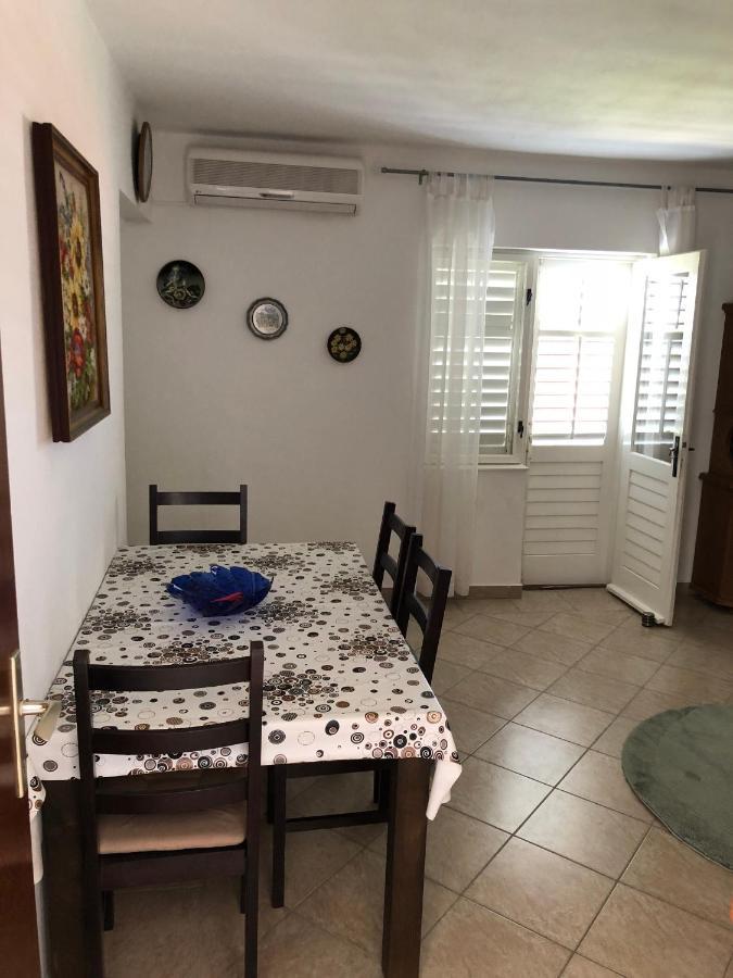 Apartmani Area Doma 特罗吉尔 外观 照片
