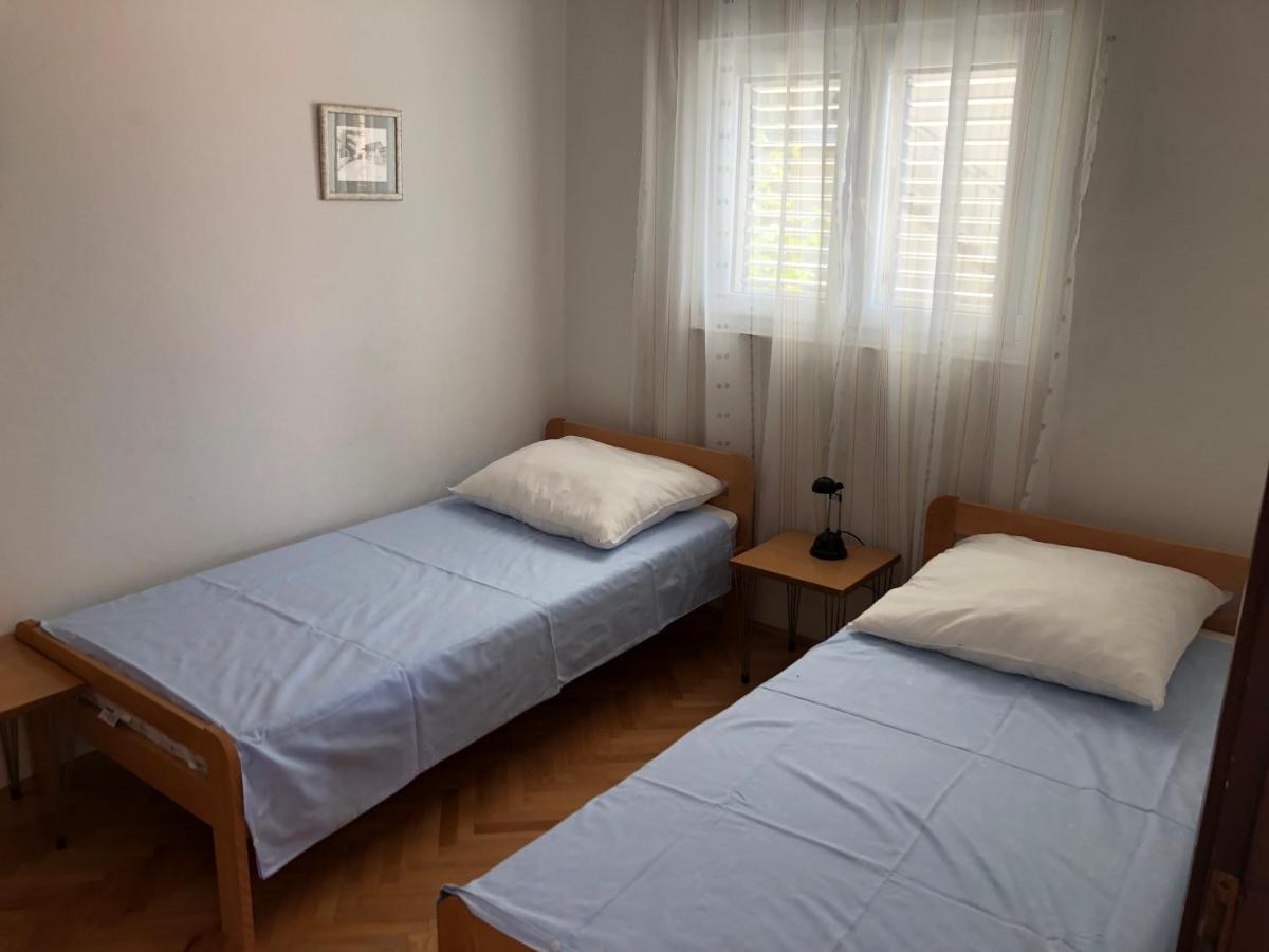 Apartmani Area Doma 特罗吉尔 外观 照片