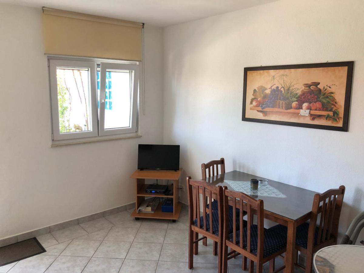 Apartmani Area Doma 特罗吉尔 外观 照片